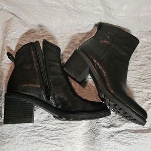 Zodiac Greyson Leather Ankle Boots